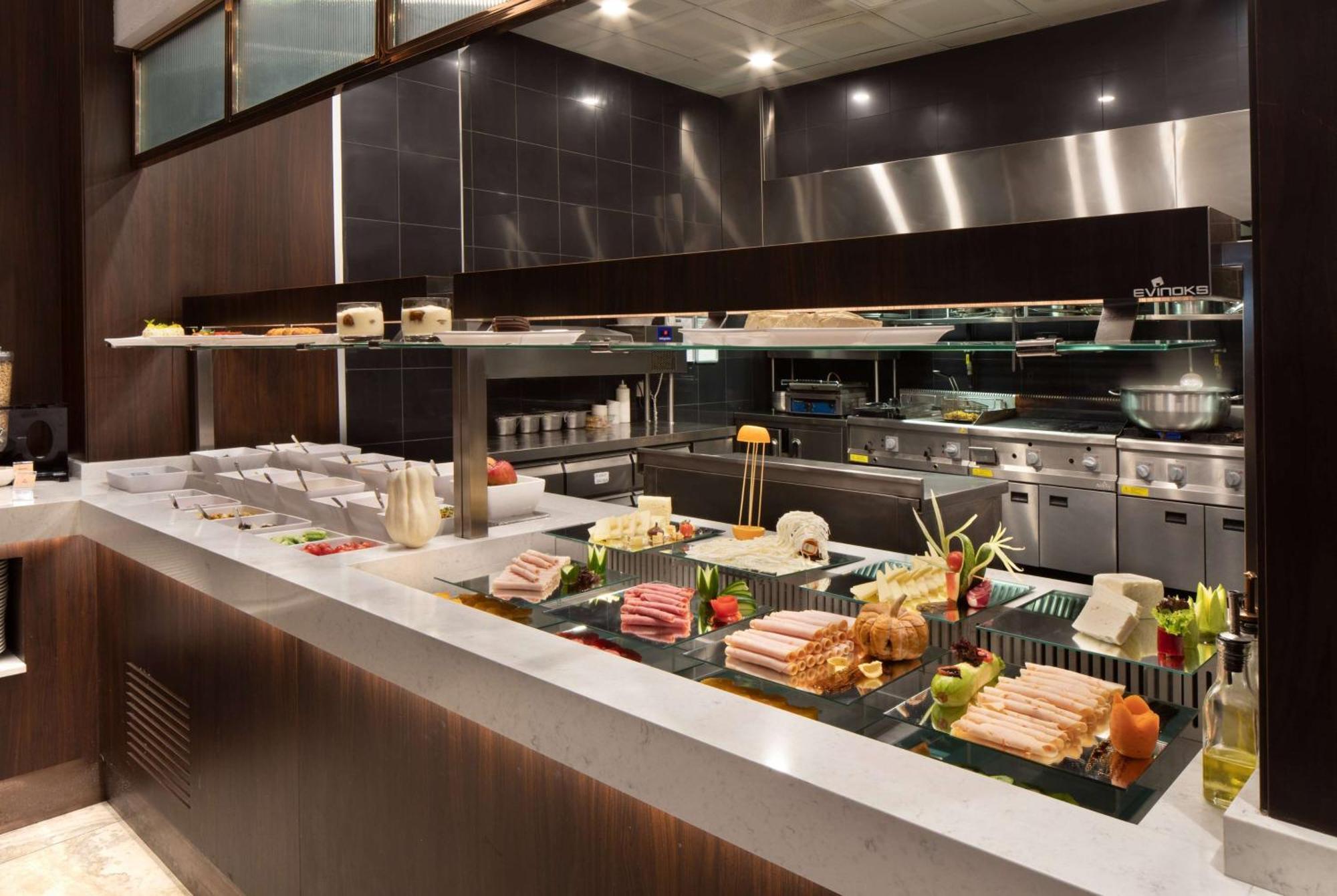 TRYP By Wyndham Istanbul Sisli Hotel Bagian luar foto