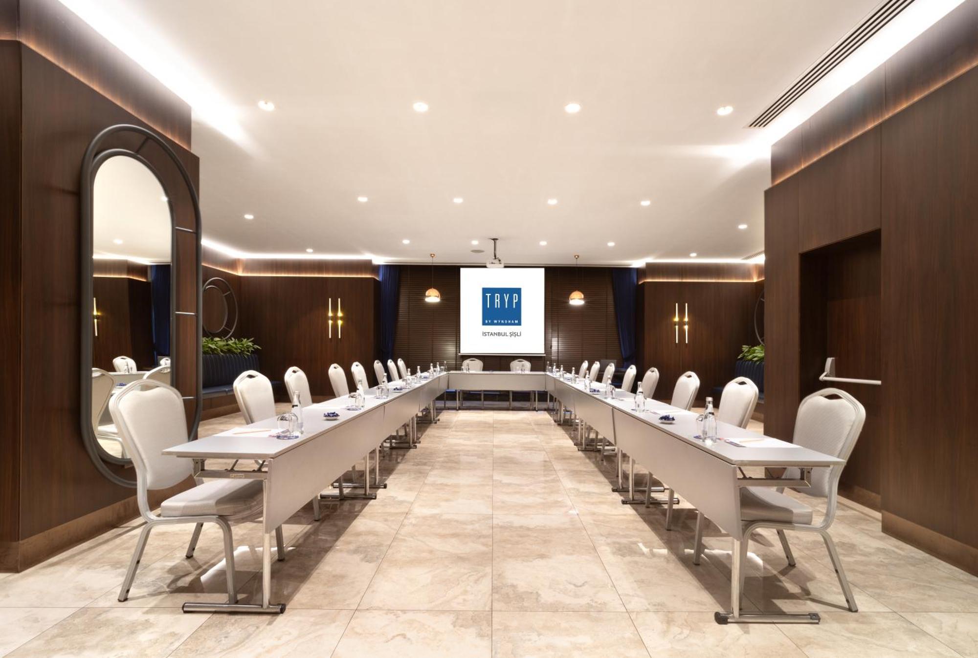 TRYP By Wyndham Istanbul Sisli Hotel Bagian luar foto